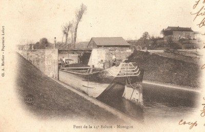 Pont de la 14e écluse - Montgon.jpg