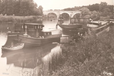 Chalifert (S.-et-M.) - La Marne et le pont du chemin de fer (dét).jpg