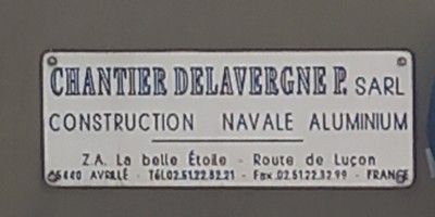 plaque inexplosible orléans.jpg