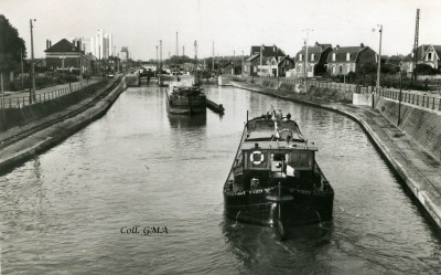 chauny-st antoine de padoue-CP-mage-2B.jpg (398.49 Kio) Vu 2296 fois chauny-st antoine de padoue-CP-mage-2B.jpg