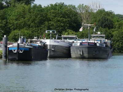 Outsider MT Seine  Amiral St Mammès.JPG
