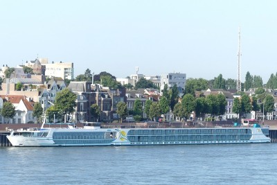 Antonia-1-30-07-2024-Nijmegen.JPG (147.59 Kio) Vu 812 fois Antonia-1-30-07-2024-Nijmegen.JPG