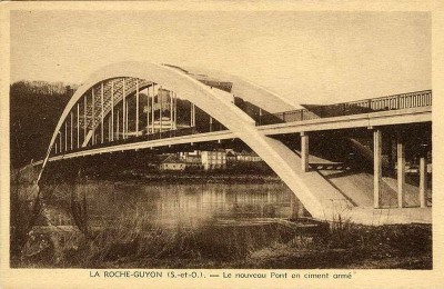 800px-La_Roche-Guyon_-_Le_nouveau_Pont_en_ciment_arme.jpg (105.67 Kio) Vu 2728 fois 800px-La_Roche-Guyon_-_Le_nouveau_Pont_en_ciment_arme.jpg