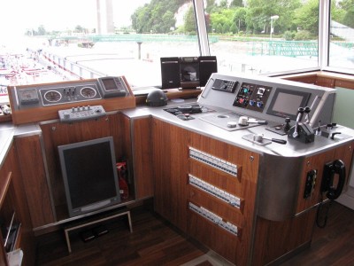 PUPITRE TRIBORD [800x600].jpg