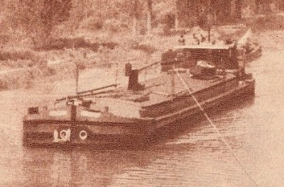 Détective - 24 mai 1954 - gros plan bateau.jpg (67.84 Kio) Vu 2481 fois Détective - 24 mai 1954 - gros plan bateau.jpg