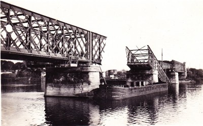 pont st germain 1940.jpg (194.78 Kio) Vu 2266 fois pont st germain 1940.jpg