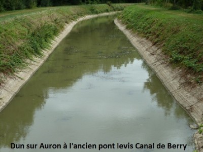 9Dun sur auron Canal de Berry (3).JPG