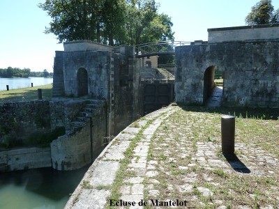 23 Ecluse de Mantelot (6).JPG