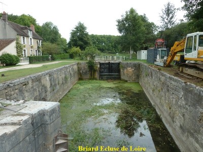 26 Briard Ecluse de Loire  (2).JPG