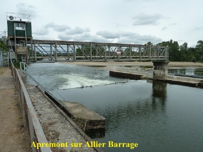 9 Apremont sur Allier Barrage.JPG