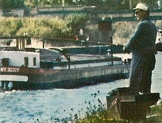 Solvay 66 - Aubigny-au-Bac (Nord) - Le canal [vagus] (détail).jpg