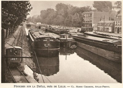 Péniches sur la Deûle, près de Lille [vagus].jpg