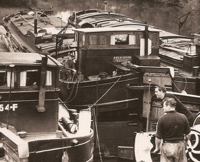 Longueil-Annel - bateaux en attente au chantier (détail felicienne) [vagus].jpg