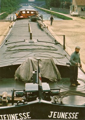 JEUNESSE à Morêt-sur-Loing - revue TOURING 1976 [vagus].jpg