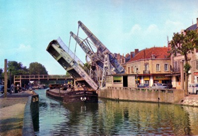 MONTCEAU LES MINES.jpg