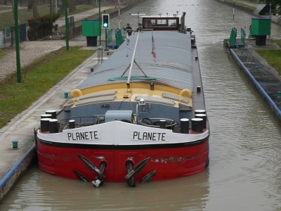 planete-neuilly-av2.JPG