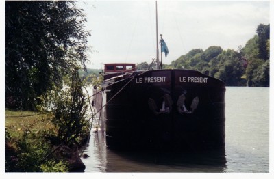 LE PRESENT.jpg