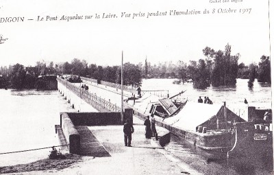 pont de digoin (800x509).jpg