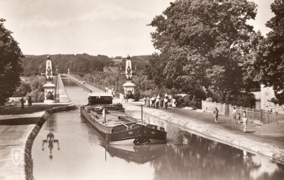 Briare - Le pont-canal - GS.jpg (559.64 Kio) Vu 1876 fois Briare - Le pont-canal - GS.jpg