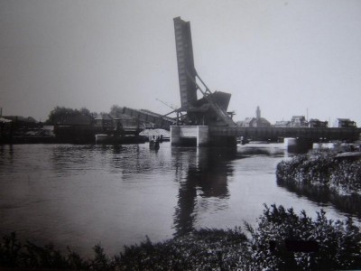 Pont mobile.jpg (64.54 Kio) Vu 1148 fois Pont mobile.jpg