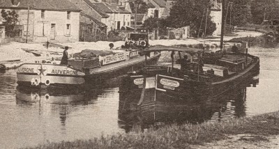 Ménétréol-sous-Sancerre (Cher) - La Gare du canal (dét) [vagus].jpg