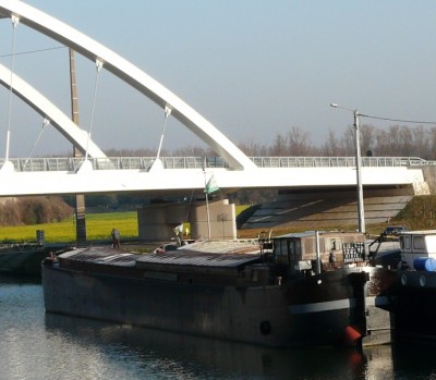 liberte-ar-ext.JPG (273.61 Kio) Vu 3688 fois liberte-ar-ext.JPG