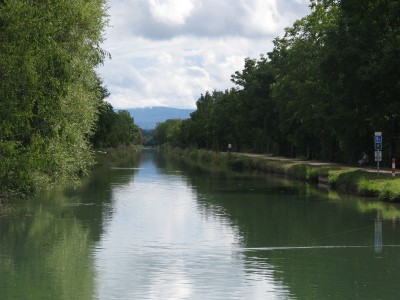 Canal de Huningue (2).JPG (255.64 Kio) Vu 2661 fois Canal de Huningue (2).JPG