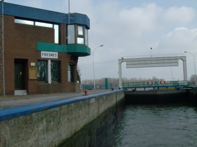 Ecluse de Fresnes sur escaut (3).JPG