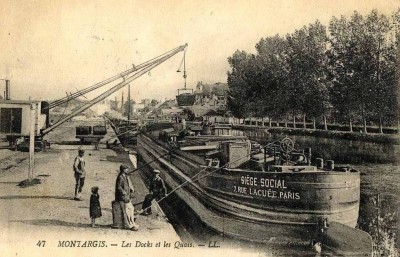 Montargis - Les docks et les quais.jpg
