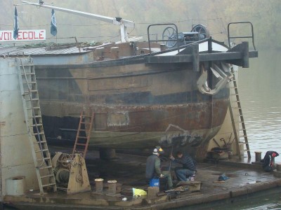 Avant carénage.JPG (68.11 Kio) Vu 4811 fois Avant carénage.JPG