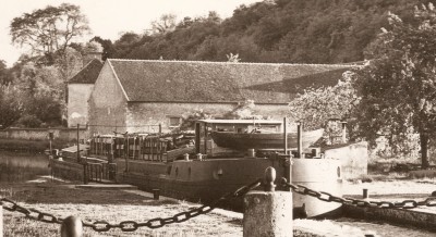 La Madeleine (S.-et-M.) - L'écluse de Beau Moulin (dét) (vagus).jpg