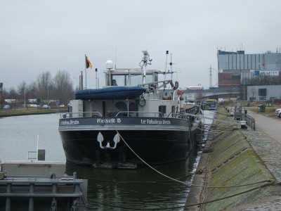 2009_0220x20030.JPG