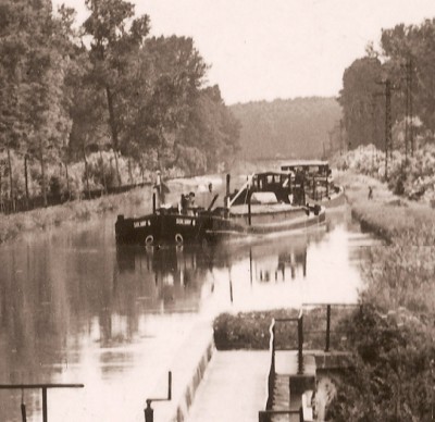 Solvay 6 - Pargny-sur-Saulx (Marne) - L'écluse sur le canal de la Marne au Rhin - Pont canal (détail).jpg (229.02 Kio) Vu 5345 fois Solvay 6 - Pargny-sur-Saulx (Marne) - L'écluse sur le canal de la Marne au Rhin - Pont canal (détail).jpg