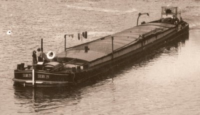 Solvay 29 - Congis (S.-et-M.) - Isles-les-Meldeuses - Le barrage et l'écluse.jpg (243.59 Kio) Vu 3650 fois Solvay 29 - Congis (S.-et-M.) - Isles-les-Meldeuses - Le barrage et l'écluse.jpg