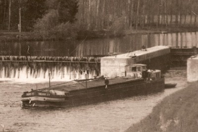 Solvay 77 - Congis (S.-et-M.) - Isles-les-Meldeuses - Le barrage et l'écluse.jpg