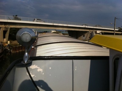 passage du scare sous un pont.jpg