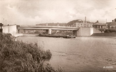 Solvay 109 - Creil (Oise) - Le pont.jpg