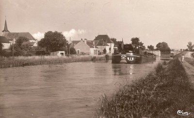 Belleville (Cher) - Vue générale - JACK LONDON (vagus).jpg