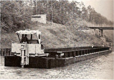 barge éqipée de schottel 002.jpg (121.12 Kio) Vu 4909 fois barge éqipée de schottel 002.jpg
