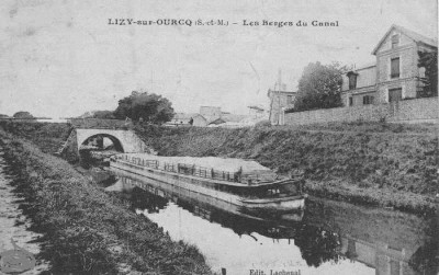 Flûte de l'Ourcq chargée.jpg