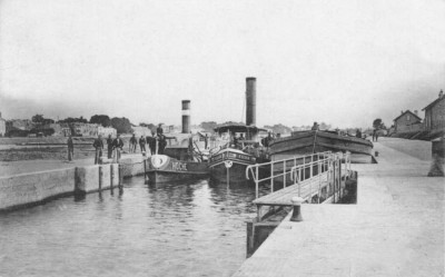 Remorqueur Hoche (Sté Corvol).jpg (265.93 Kio) Vu 1645 fois Remorqueur Hoche (Sté Corvol).jpg