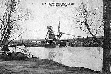 ELEVATEUR à St Maur.jpg