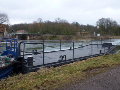 PELICAN - Méréville 16 février 2012 - brise-glace (2).JPG (131.6 Kio) Vu 1774 fois PELICAN - Méréville 16 février 2012 - brise-glace (2).JPG