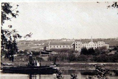 Remorqueur Papillon à Neuviille sur Saône.jpg (55.56 Kio) Vu 3128 fois Remorqueur Papillon à Neuviille sur Saône.jpg