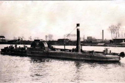 Toueur Charleroi n°7.jpg (59.96 Kio) Vu 1839 fois Toueur Charleroi n°7.jpg