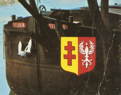 Sarreguemines (Moselle) - Au bord de la Sarre, dans le fond la cité administrative - SYLVAIN (vagus).jpg