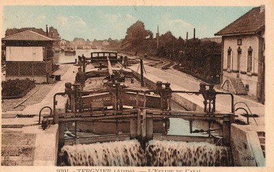 img252.jpg (251.26 Kio) Vu 1913 fois img252.jpg