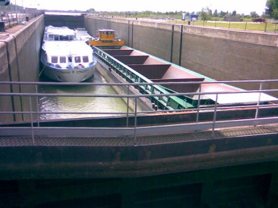 BERN - Gerstheim - juillet 2007 (015).jpg (138.51 Kio) Vu 1315 fois BERN - Gerstheim - juillet 2007 (015).jpg