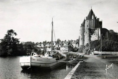Surcouf NA 1303 àJosselin.jpg