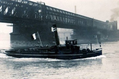 Remorqueur Robertsau pt de kiel.jpg